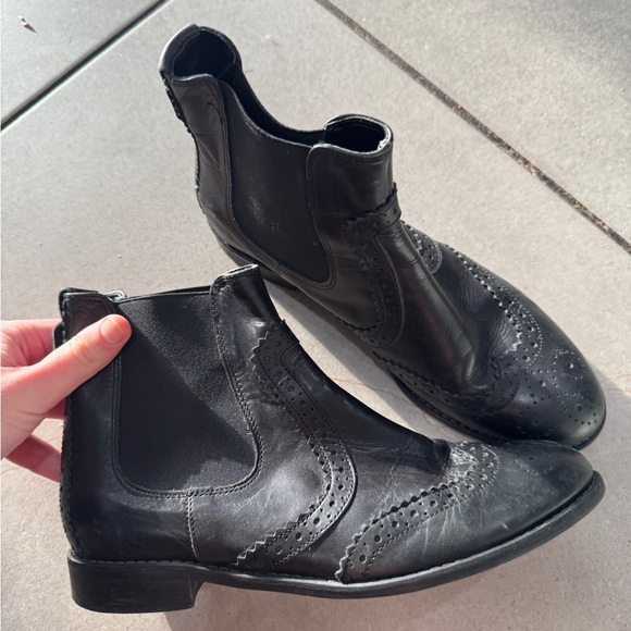 Carvela Kurt Geiger Chelsea leather black Ankle Boots brogue - Picture 6 of 6